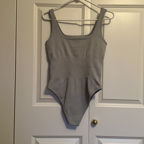 Ribbed square neck body suit gray Size L NWOT - Picture 4 of 8